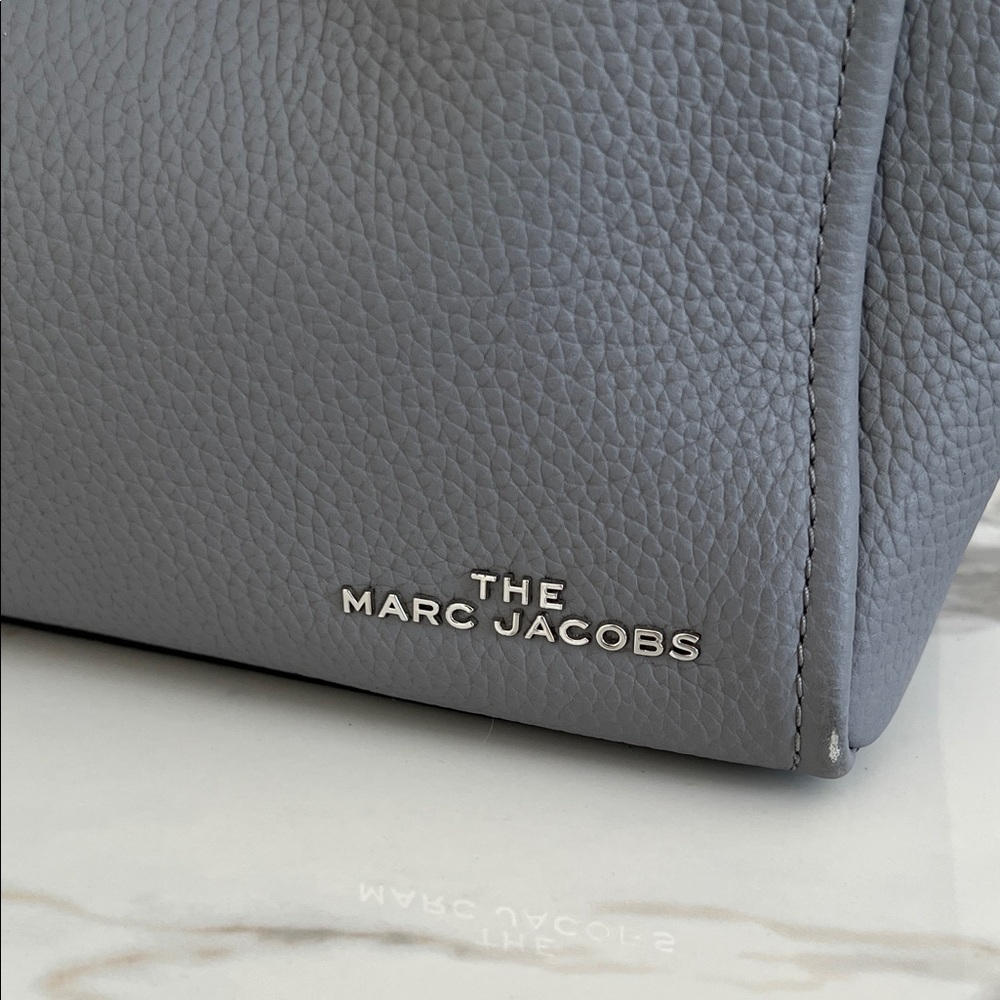 NWT - Marc Jacobs Kiss Lock Mini Tote Bag - Rock Grey - Picture 3 of 11